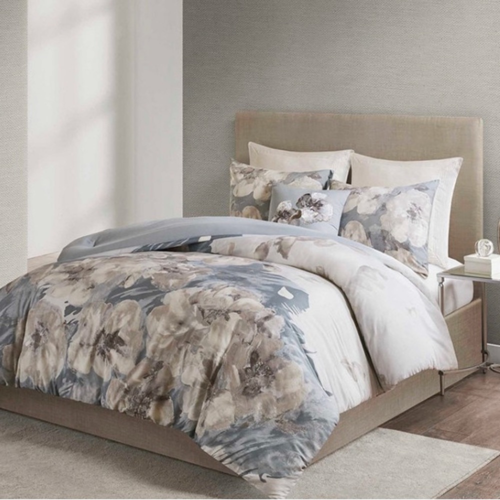 Natori Casa Nouveau Comforter